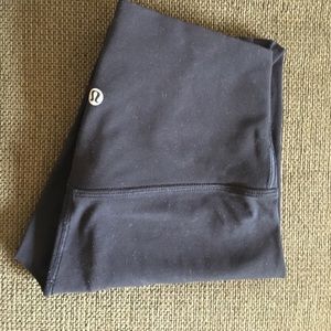 Black lululemon leggings
